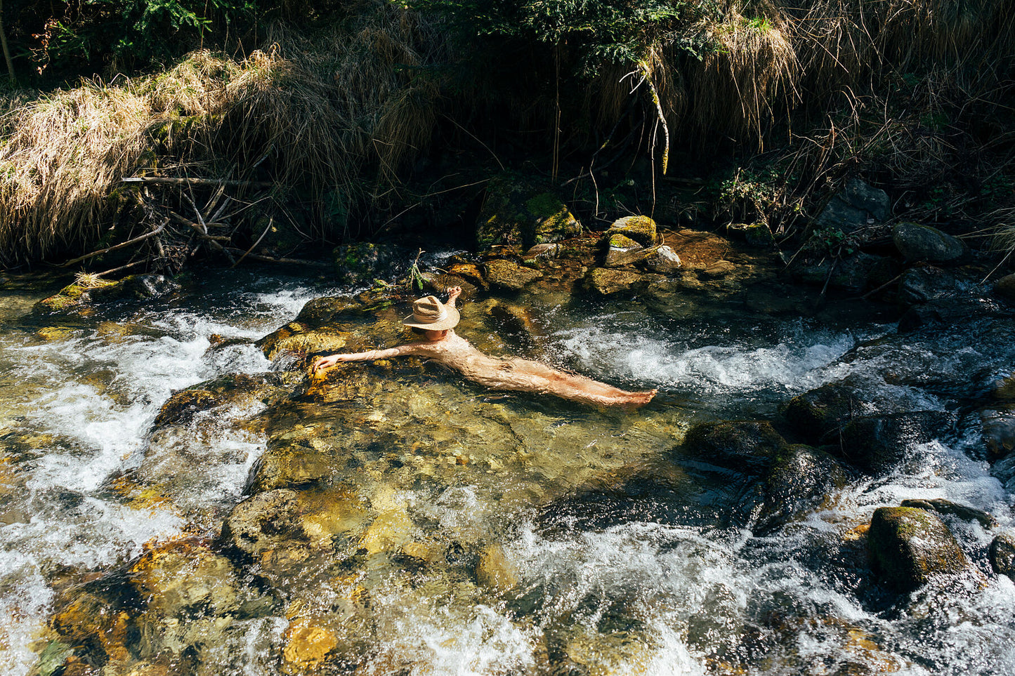 People without clothes // K
